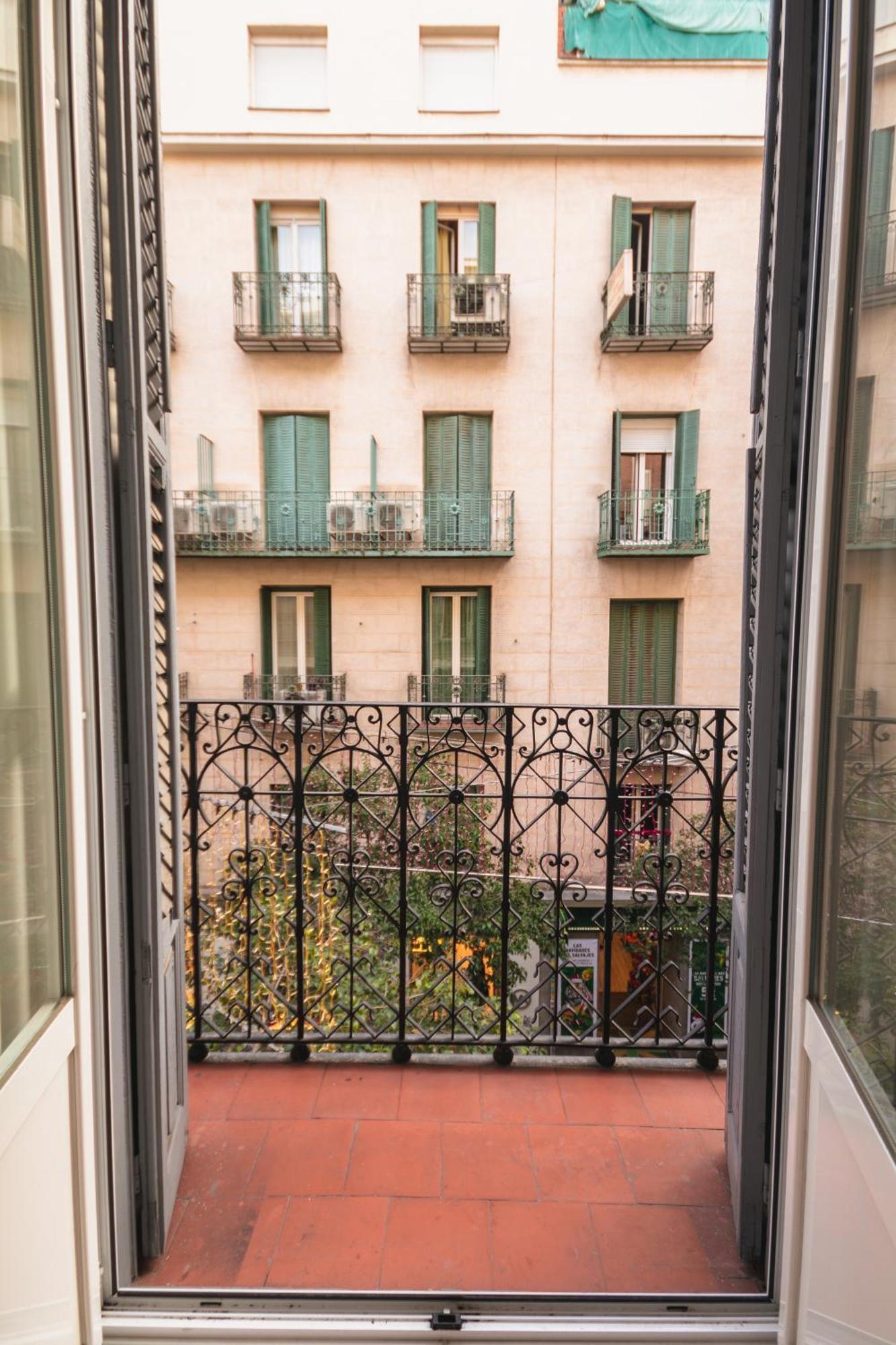 Fuencarral Lägenhet Madrid Exteriör bild