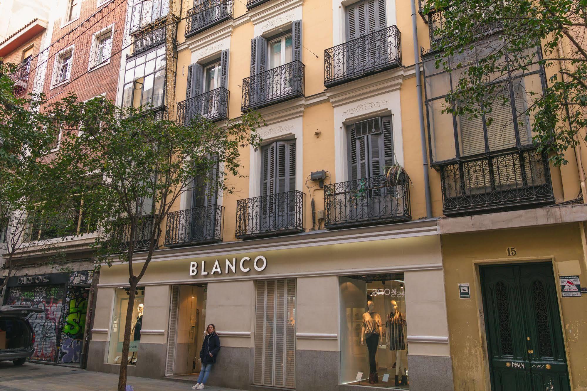 Fuencarral Lägenhet Madrid Exteriör bild