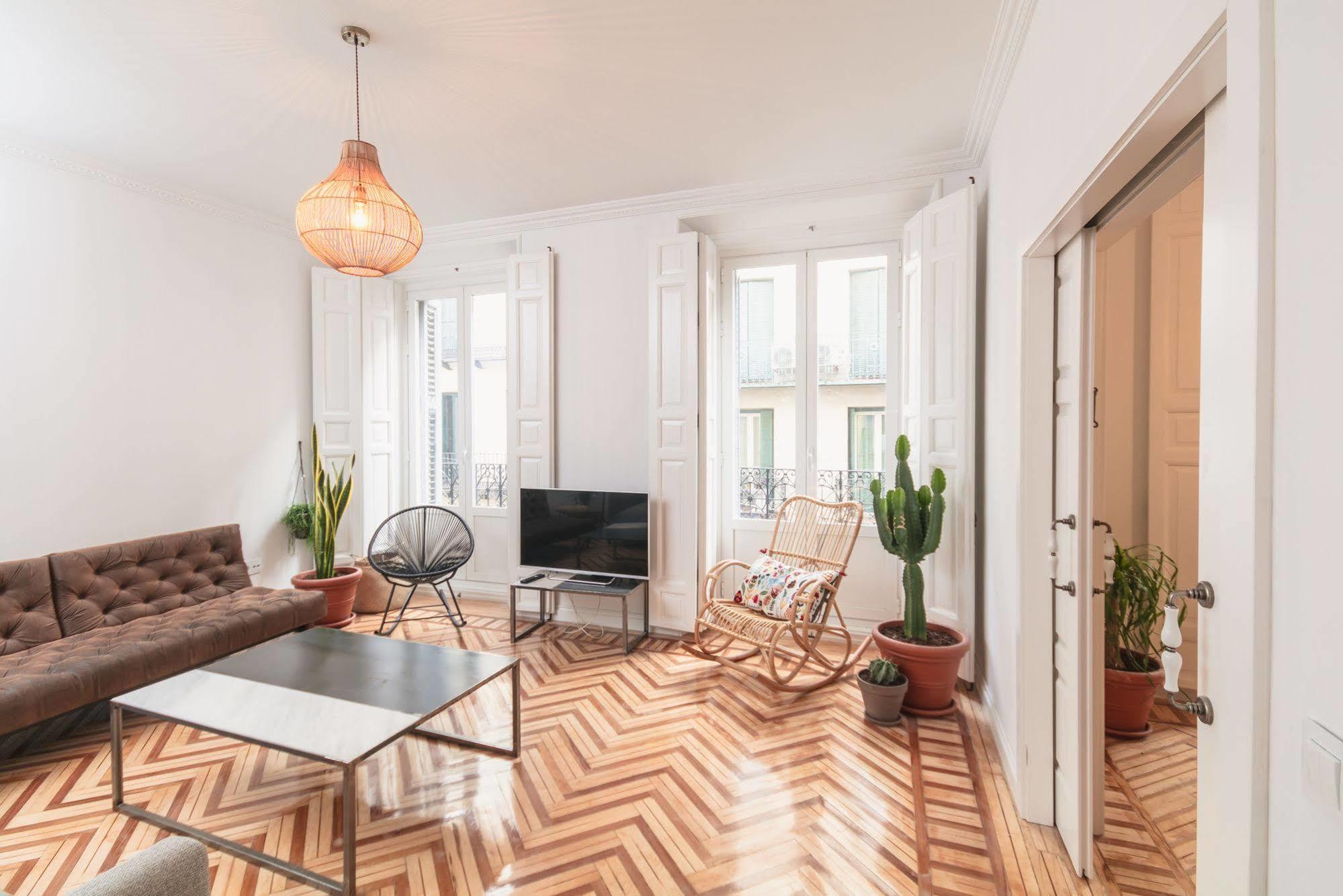 Fuencarral Lägenhet Madrid Exteriör bild