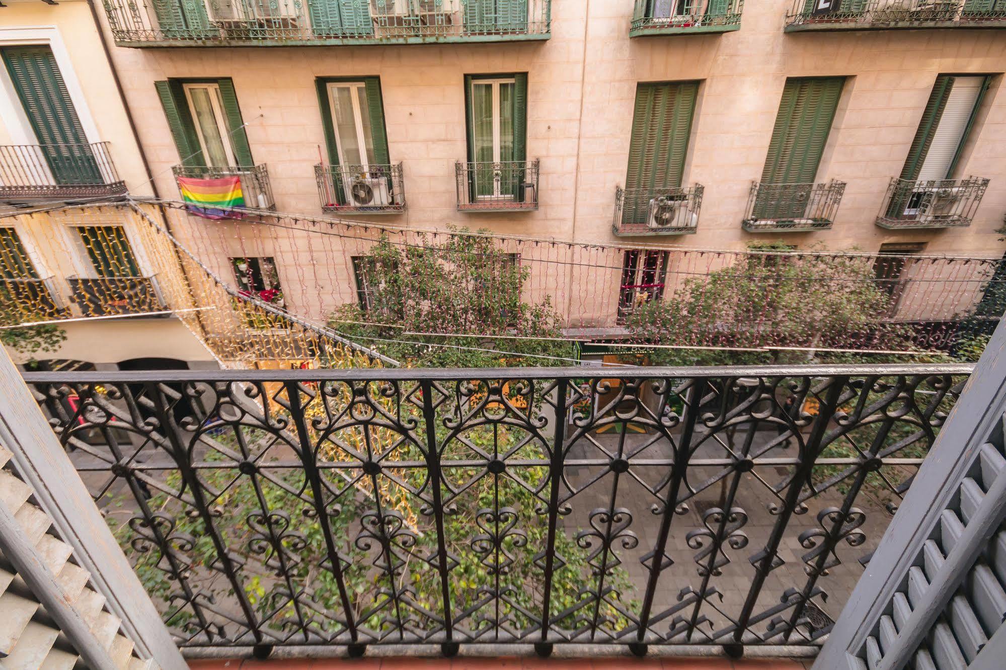 Fuencarral Lägenhet Madrid Exteriör bild